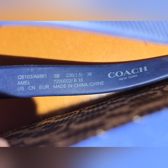 COACH Q6103 Amel Blue & Off White Signature C Flip Flop Sandals Size 6B NWOT - Picture 8 of 11